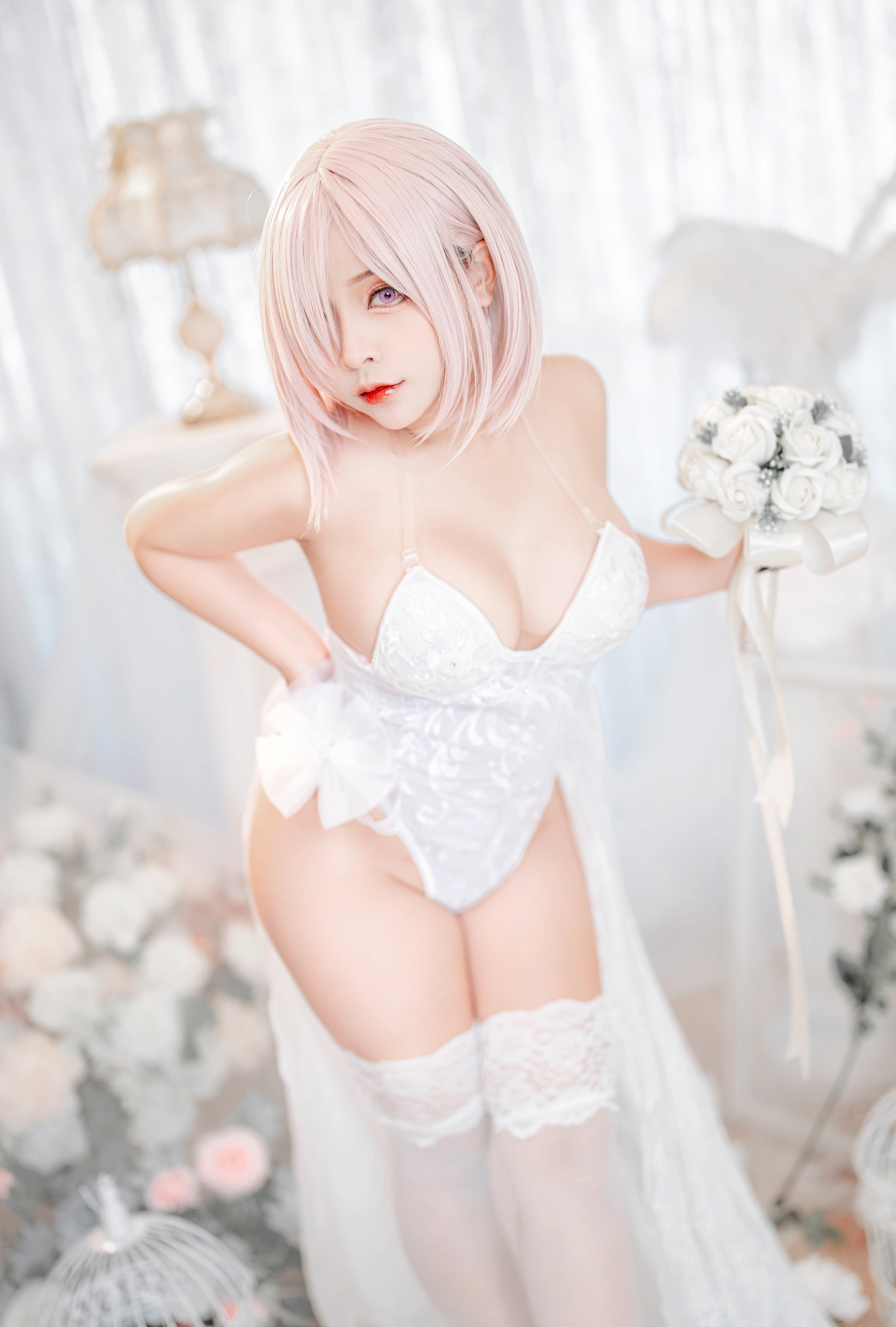 Sayo Momo – NO.020 Mashu white lingerie body oil 1